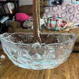 Vintage Libbey ORCHARD FRUIT  Embossed Serving Bowl Fruit Bowl 10" EUC